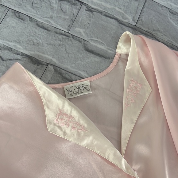 Val•Mode Lingerie pink satin sleep wear set size large - Picture 13 of 17